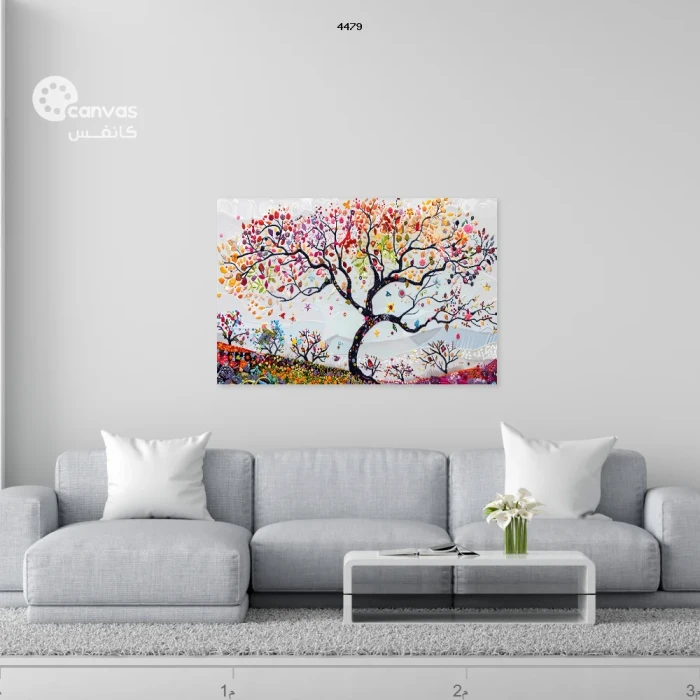 شجرة مزهرة تحت سماء زرقاء